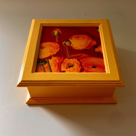 Vintage Wood Flower Jewelry Box - Découpage and Painted, 1980's - Picture 1 of 8